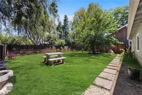 907 W Olive Ave, Redlands, CA 92373 photo 33