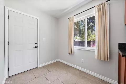 907 W Olive Ave, Redlands, CA 92373 photo 21