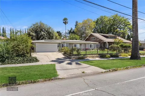 907 W Olive Ave, Redlands, CA 92373 photo 5