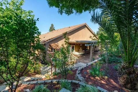 Exterior - 322 Montebello Oaks, Paso Robles, CA 93446 photo 8 of 16