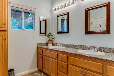 Bath - 322 Montebello Oaks, Paso Robles, CA 93446 photo 2 of 4