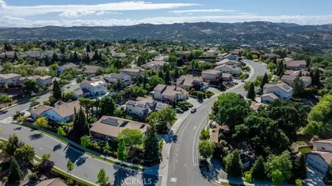 View/Area - 322 Montebello Oaks, Paso Robles, CA 93446 photo 5 of 9