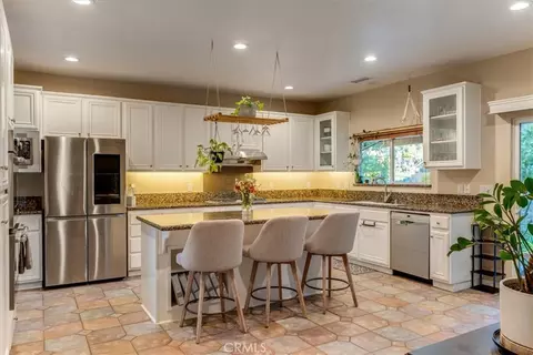 Kitchen - 322 Montebello Oaks, Paso Robles, CA 93446 photo 1 of 10