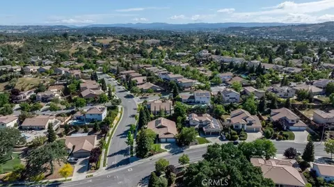 View/Area - 322 Montebello Oaks, Paso Robles, CA 93446 photo 4 of 9