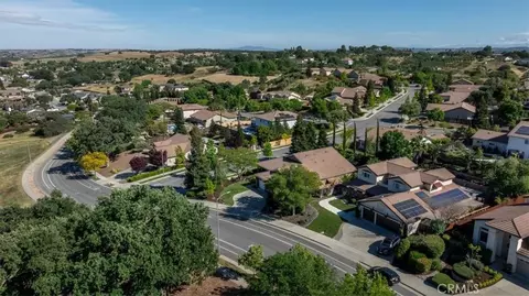View/Area - 322 Montebello Oaks, Paso Robles, CA 93446 photo 3 of 9