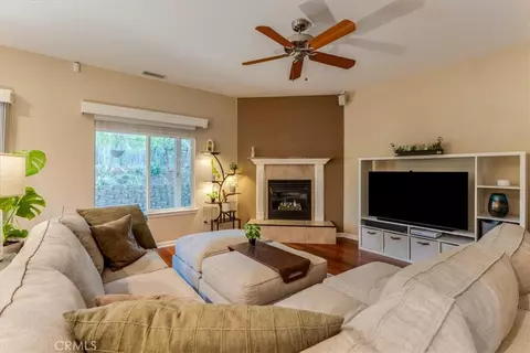 Living - 322 Montebello Oaks, Paso Robles, CA 93446 photo 2 of 5
