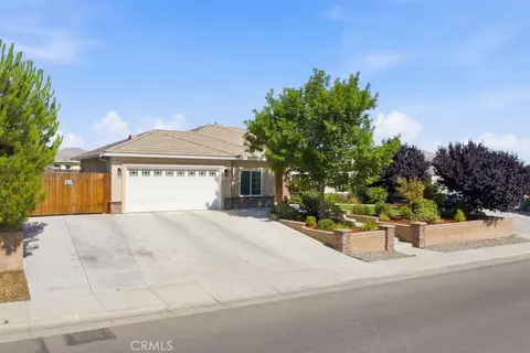 Exterior - 405 Hillard, Taft, CA 93268 photo 2 of 11
