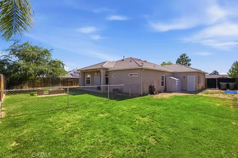 Exterior - 405 Hillard, Taft, CA 93268 photo 10 of 11