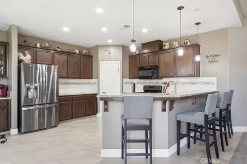 Kitchen - 405 Hillard, Taft, CA 93268 photo 2 of 5
