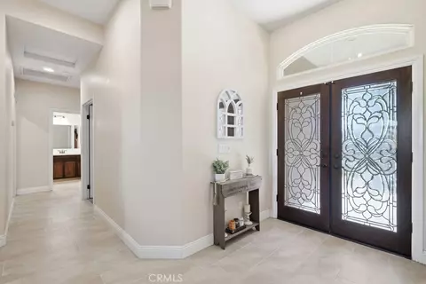 Entry Way - 405 Hillard, Taft, CA 93268 photo 1 of 5