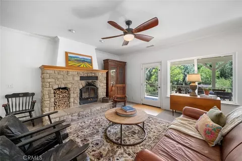 Living - 1457 Brambles Ct, Templeton, CA 93465 photo 3 of 4
