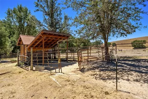 Exterior - 1457 Brambles Ct, Templeton, CA 93465 photo 18 of 28