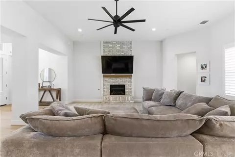 Living - 16729 Starview Ct, Bakersfield, CA 93314 photo 3 of 3