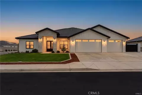 Exterior - 16729 Starview Ct, Bakersfield, CA 93314 photo 7 of 8