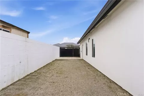 Exterior - 16729 Starview Ct, Bakersfield, CA 93314 photo 6 of 8