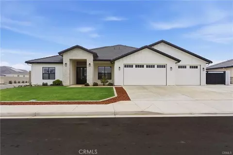 Exterior - 16729 Starview Ct, Bakersfield, CA 93314 photo 2 of 8