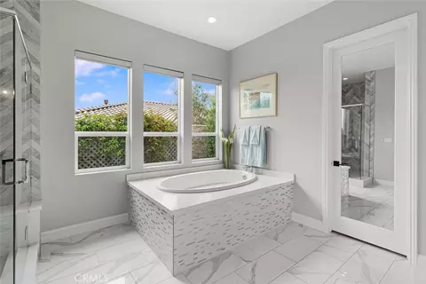 Bath - 1155 Aj Ln, Nipomo, CA 93444 photo 3 of 8
