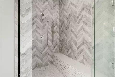 Bath - 1155 Aj Ln, Nipomo, CA 93444 photo 5 of 8