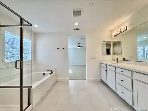 Bath - 8501 Anthony St, Riverside, CA 92507 photo 3 of 4