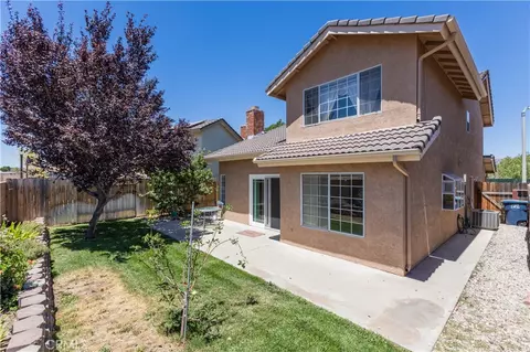 Exterior - 422 Sherwood Pl, Tehachapi, CA 93561 photo 6 of 12