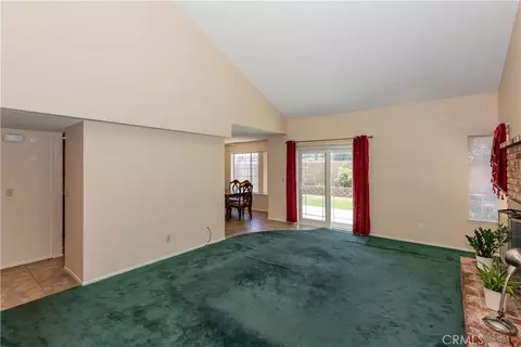 Living - 422 Sherwood Pl, Tehachapi, CA 93561 photo 1 of 5