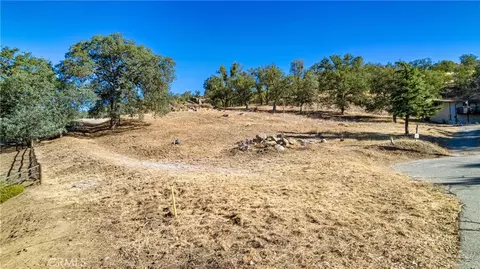 24281 Arroyo Ct, Tehachapi, CA 93561 photo 2