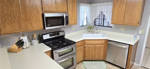 Kitchen - 509 Colbert Dr, Lompoc, CA 93436 photo 2 of 3