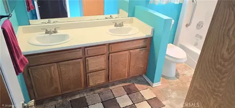 Bath - 509 Colbert Dr, Lompoc, CA 93436 photo 1 of 4