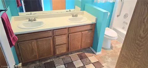 Bath - 509 Colbert Dr, Lompoc, CA 93436 photo 1 of 5