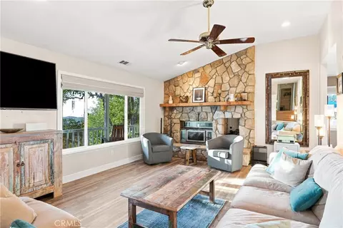 Living - 5680 High Rdg, Paso Robles, CA 93446 photo 2 of 3