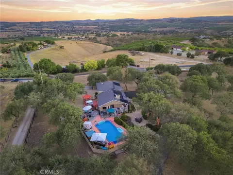 View/Area - 5680 High Rdg, Paso Robles, CA 93446 photo 3 of 9