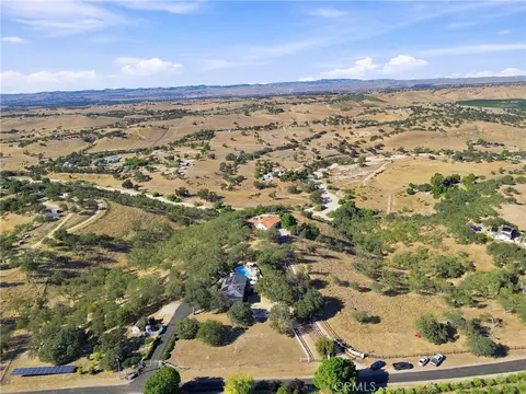 View/Area - 5680 High Rdg, Paso Robles, CA 93446 photo 5 of 9