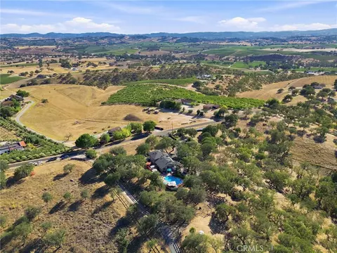 View/Area - 5680 High Rdg, Paso Robles, CA 93446 photo 9 of 9