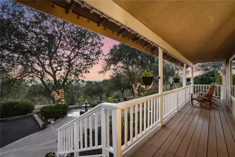 Exterior - 5680 High Rdg, Paso Robles, CA 93446 photo 5 of 30