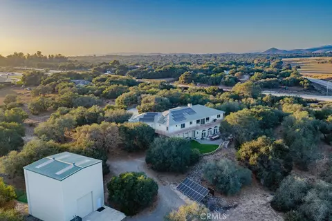 755 Willow Rd, Nipomo, CA 93444