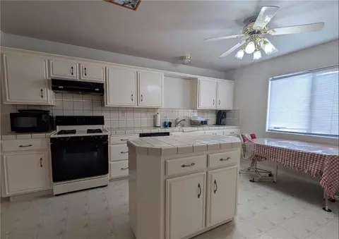 Kitchen - 296 N 8th, Grover Beach, CA 93433 photo 2 of 2