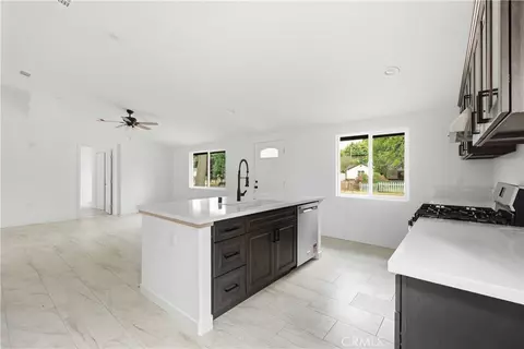 Kitchen - 5345 Capistrano, Atascadero, CA 93422 photo 7 of 9
