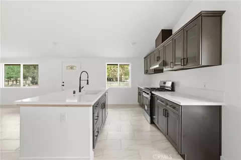 Kitchen - 5345 Capistrano, Atascadero, CA 93422 photo 6 of 9