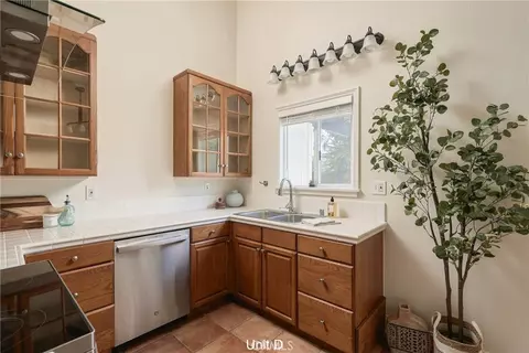 Kitchen - 1974 Nevada Ct, Los Osos, CA 93402 photo 6 of 7