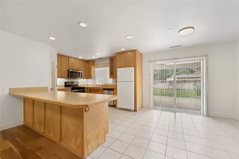 Kitchen - 2540 Campo Rd, Atascadero, CA 93422 photo 6 of 8