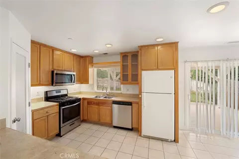 Kitchen - 2540 Campo Rd, Atascadero, CA 93422 photo 8 of 8