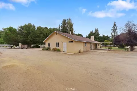 Exterior - 2540 Campo Rd, Atascadero, CA 93422 photo 2 of 15