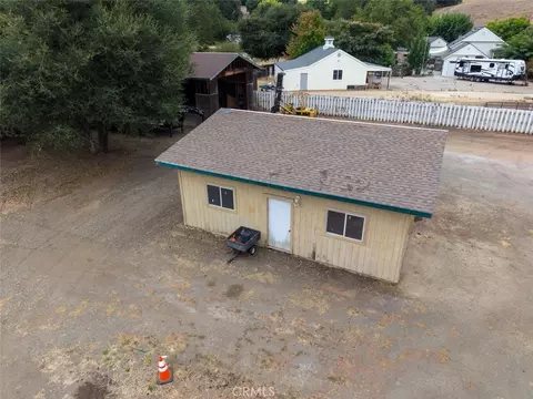 Exterior - 2540 Campo Rd, Atascadero, CA 93422 photo 11 of 15