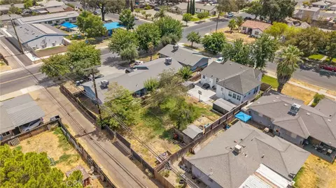 View/Area - 224 E 10th, Hanford, CA 93230 photo 3 of 5