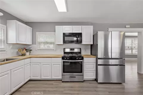 Kitchen - 224 E 10th, Hanford, CA 93230 photo 3 of 3