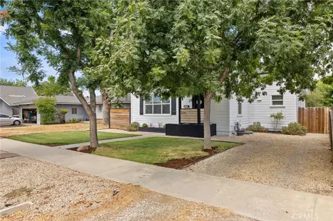Exterior - 224 E 10th, Hanford, CA 93230 photo 2 of 13