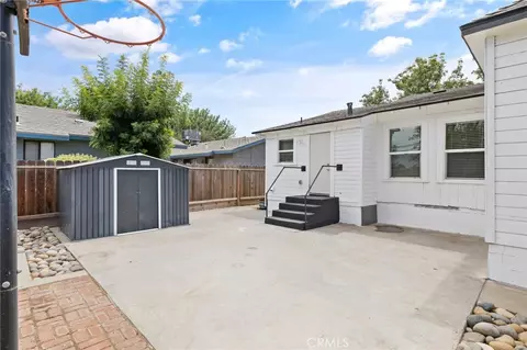 Exterior - 224 E 10th, Hanford, CA 93230 photo 6 of 13