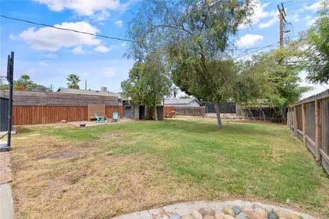 Exterior - 224 E 10th, Hanford, CA 93230 photo 8 of 13