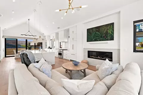 Living - 183 H St, Cayucos, CA 93430 photo 6 of 6
