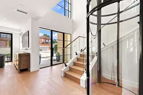 Entry Way - 183 H St, Cayucos, CA 93430 photo 2 of 5